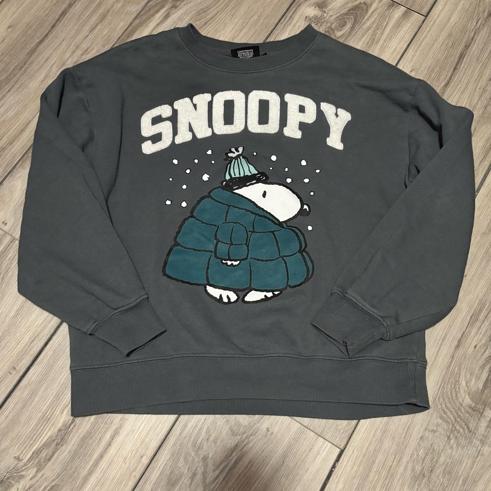 Snoopy Peanuts Gray Sweatshirt Size Small